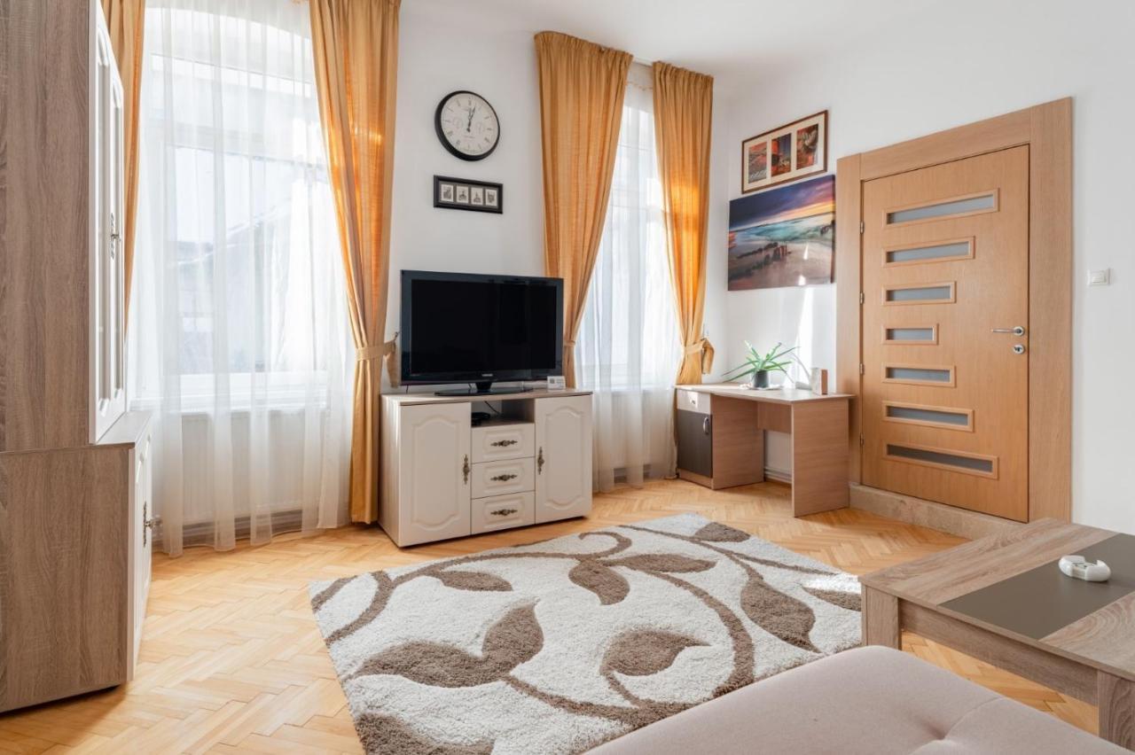 דירות Brasov Centrul Vechi - 67Sqm - 2Min To Counsel Square מראה חיצוני תמונה
