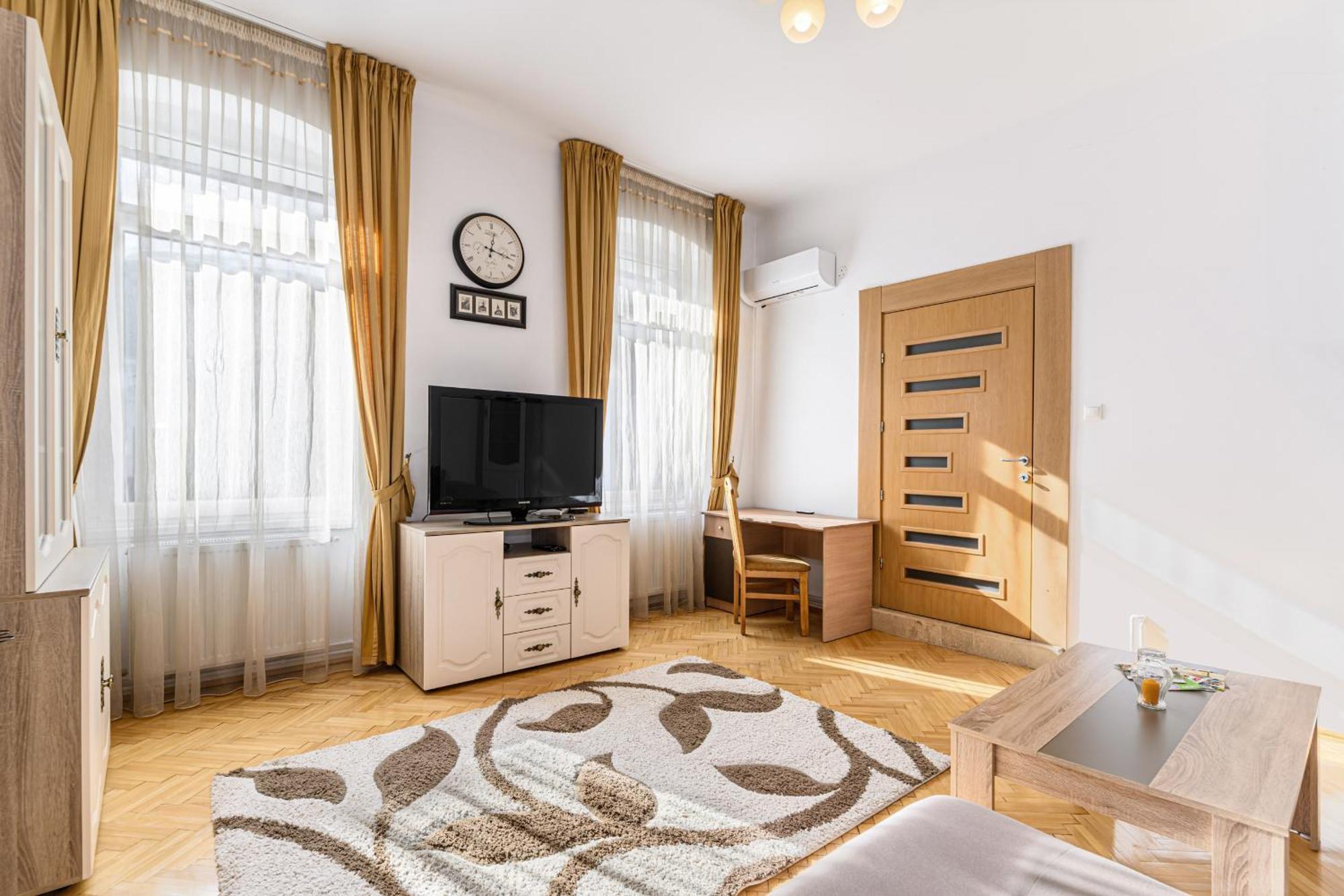 דירות Brasov Centrul Vechi - 67Sqm - 2Min To Counsel Square מראה חיצוני תמונה