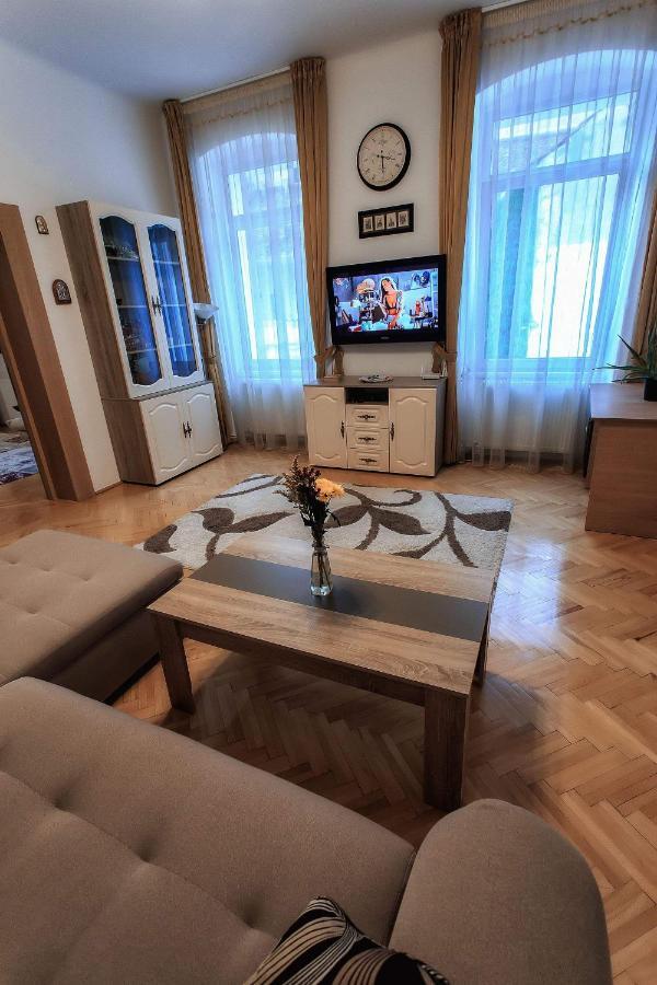 דירות Brasov Centrul Vechi - 67Sqm - 2Min To Counsel Square מראה חיצוני תמונה